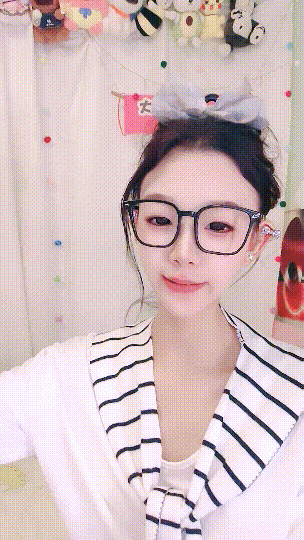 夭夭 – 绿播女神下海 首次大秀 美炸了 骚舞一字马 [3P + 4V／4.65GB]