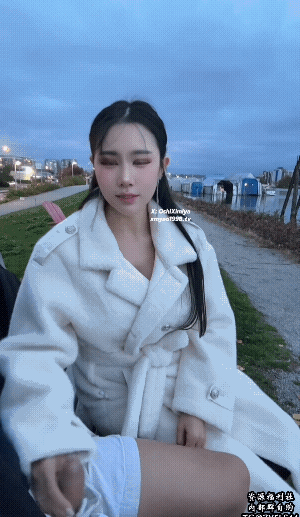 汐梦瑶 – 至尊SVIP群 10.25 新作 黑丝露出 户外做爱 [3P + 1V／1.55GB]