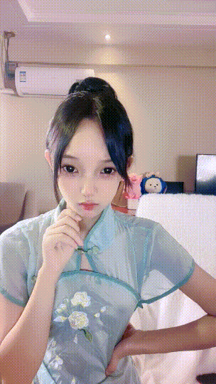 鬼鬼 – 最正宗校花 大眼萌妹 复古情趣透视装 [3P + 5V／3.25GB]