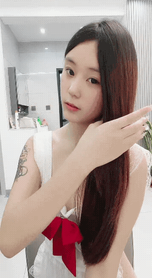 满嘴小生命 – 26年1月18号-24号大秀 清纯学妹喷水秀 [2P + 6V／2.79GB]