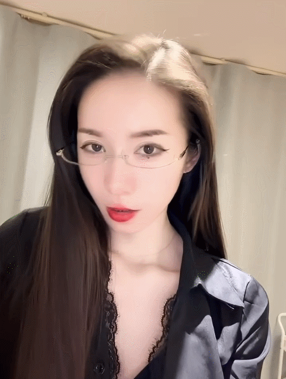 [Secret cracked]长腿反差女教师 – 顶级女神主播福利视频合集 [5P + 109V／6.37GB]
